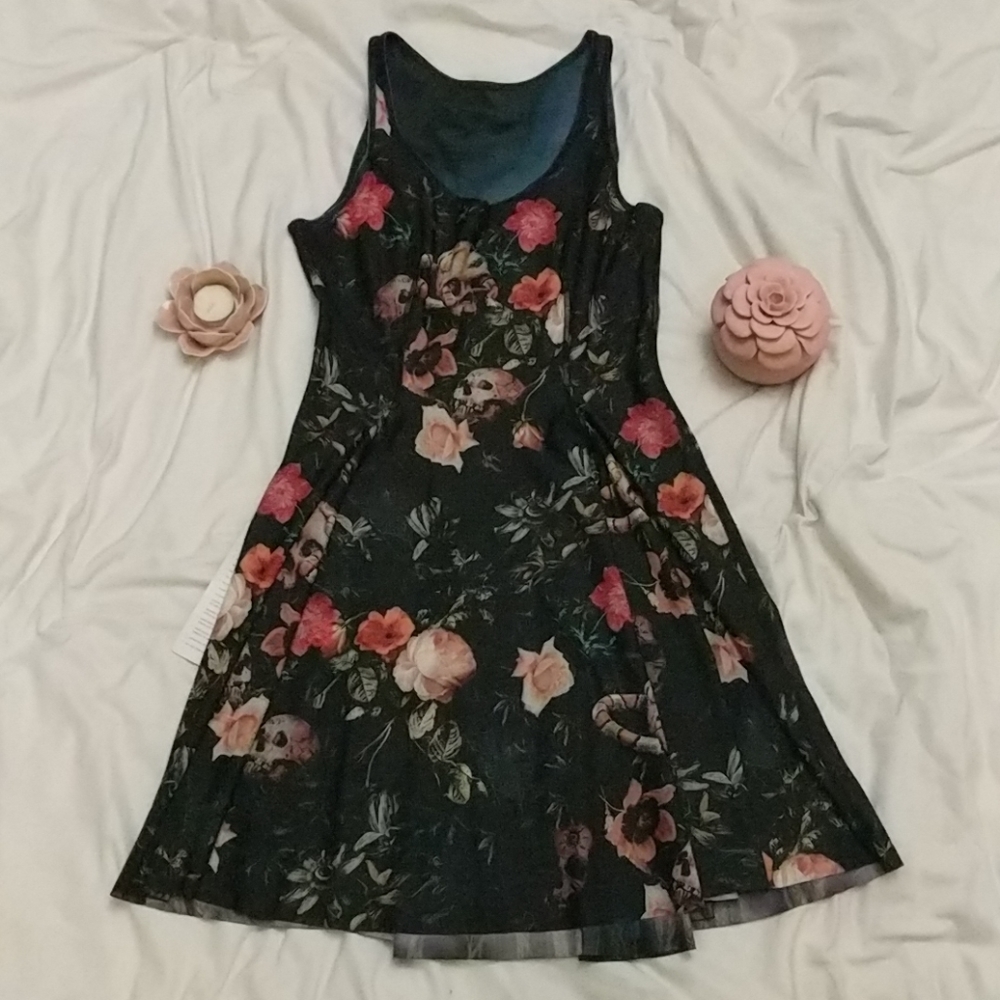 Nwt RITE&SEEK VS GARDEN OF THE DEAD INSIDE OUT DRE
